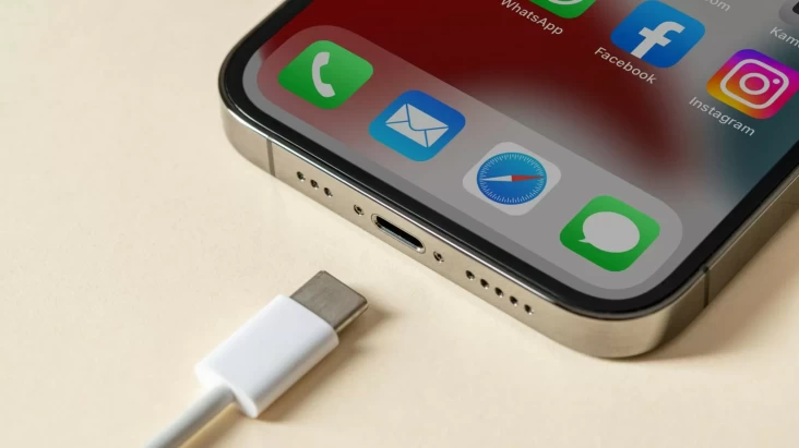 Cara Mengatasi Port Charger iPhone Mengalami Kerugian