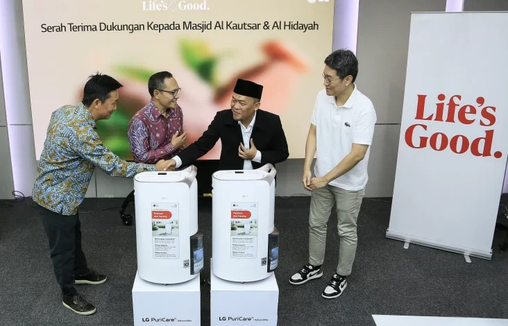 LG Berbagi Kenyamanan Ibadah Ramadan dengan Donasi Dehumidifier Modern