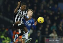 Eddie Howe yakin Alexander Isak bertahan sama-sama Newcastle