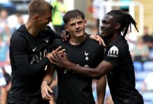 Tottenham menyingkap pra-musim dengan kemenangan 2-0 kontra Reading