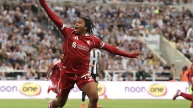 Liverpool menang dramatis 3-2 lawan 10 pemain Newcastle