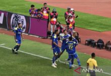 “Hattrick” Dalberto bantu Arema tumbangkan PSBS 4-1