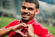 Morgan Gibbs-White bersikeras betah pada Nottingham Forest