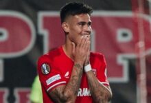 Kenapa Mees Hilgers Tak Jadi Starter di Laga FC Twente vs PSV Eindhoven?