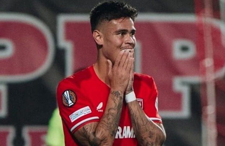 Kenapa Mees Hilgers Tak Jadi Starter di Laga FC Twente vs PSV Eindhoven?