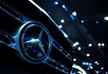 Mercedes tarik kembali mobil dengan kesempatan kesulitan pemasangan baut