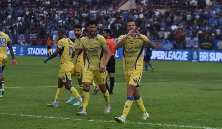 Kuantitas Pasar Persib Bandung di tempat area Super League 2025-2026 Masih Kalah dari Mees Hilgers