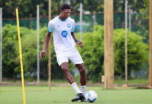 Profil Kyle Hudlin, Pemain Sepak Bola Tertinggi dalam tempat Bumi