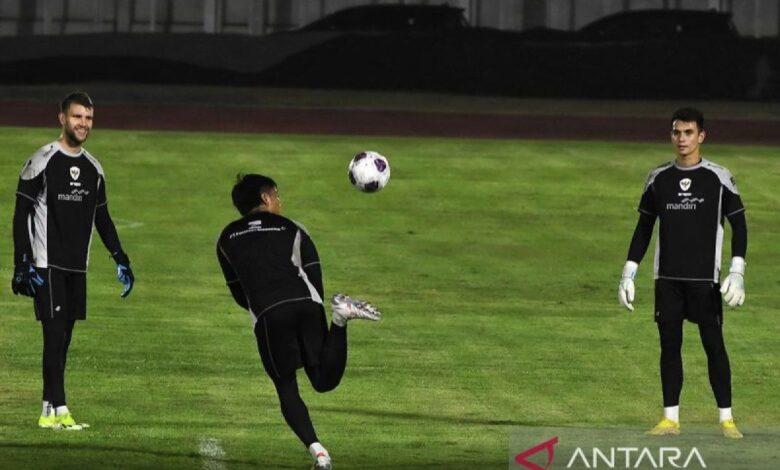Emil Audero absen, Kluivert singgung penampilan apik Nadeo Argawinata