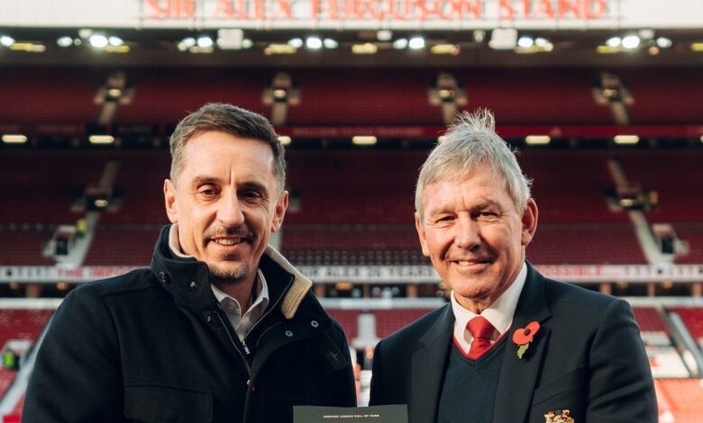 Gary Neville yakin Manchester United dapat finis enam besar