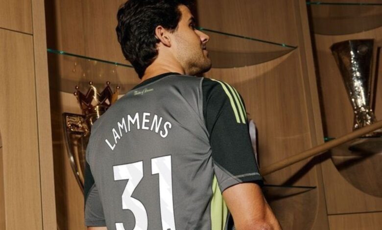 Senne Lammens tak ingin dibayang-bayangi legenda MU Peter Schmeichel