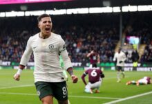 Chelsea naik ke sikap kedua klasemen setelahnya tundukkan Burnley 2-0