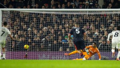 Raul Jimenez bawa Klub sepak bola Klub sepak bola Fulham tekuk Nottingham Forest