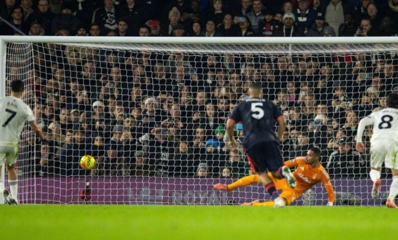 Raul Jimenez bawa Klub sepak bola Klub sepak bola Fulham tekuk Nottingham Forest