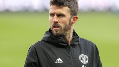 Michael Carrick calon kuat latih sementara MU