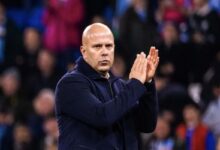 Arne Slot sebut Arsenal punya paket lengkap untuk juara