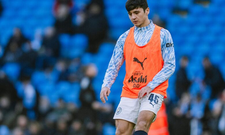 Bek muda timnas Uzbekistan dapat pujian Guardiola