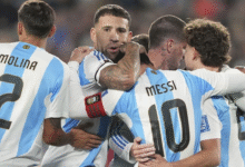 Timnas Argentina merayakan gol Lionel Messi ke gawang Venezuela
