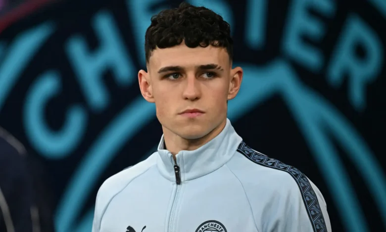 Phil Foden resmi mengakhiri spekulasi mengenai masa depannya setelah memperpanjang kontrak bersama Manchester City hingga 2030. Keputusan itu diambil meski gelandang Inggris tersebut sempat diminati sejumlah klub besar Premier League.