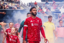Joe Gomez dipastikan tidak akan tampil pada awal musim Premier League 2026-2027 setelah mengalami cedera otot. Bek Liverpool tersebut mendapat cedera saat menjalani tur pramusim di Amerika Serikat.