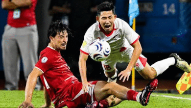 Timnas Indonesia harus menelan kekalahan telak 0-3 saat menjamu Vietnam pada matchday ketiga Grup A Piala AFF 2026. Bermain di Stadion Pakansari, Senin (3/8) malam WIB, Skuad Garuda gagal memanfaatkan status tuan rumah untuk meraih poin.