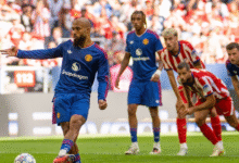 Manchester United kembali mendapatkan kemenangan di uji coba pra musim mereka. Menjajal tim kuat Spanyol, Atletico Madrid, Setan Merah mampu menang dengan skor 2-1.