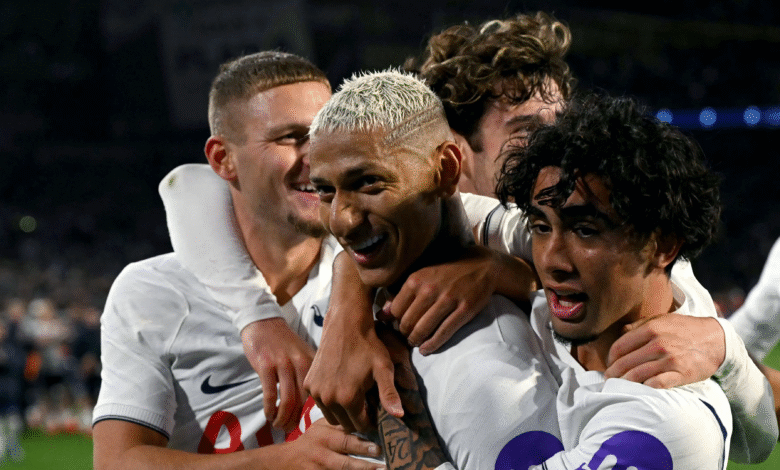 Kemarin, Chelsea menggelar laga uji coba di Hongkong. Mereka berhadapan dengan sesama tim EPL, Tottenham Hotspurs.